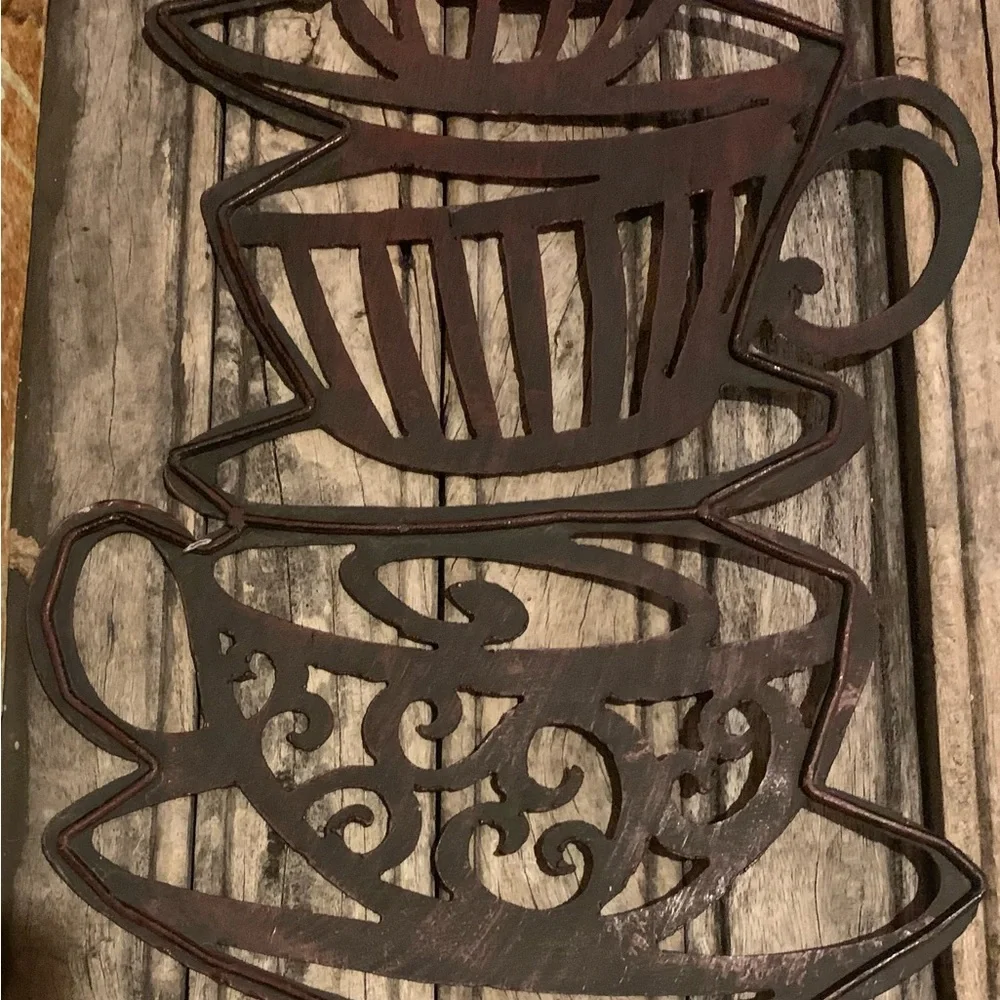 Rustic large metal stacked coffee / tea cup silhouette - Picture 11 of 12